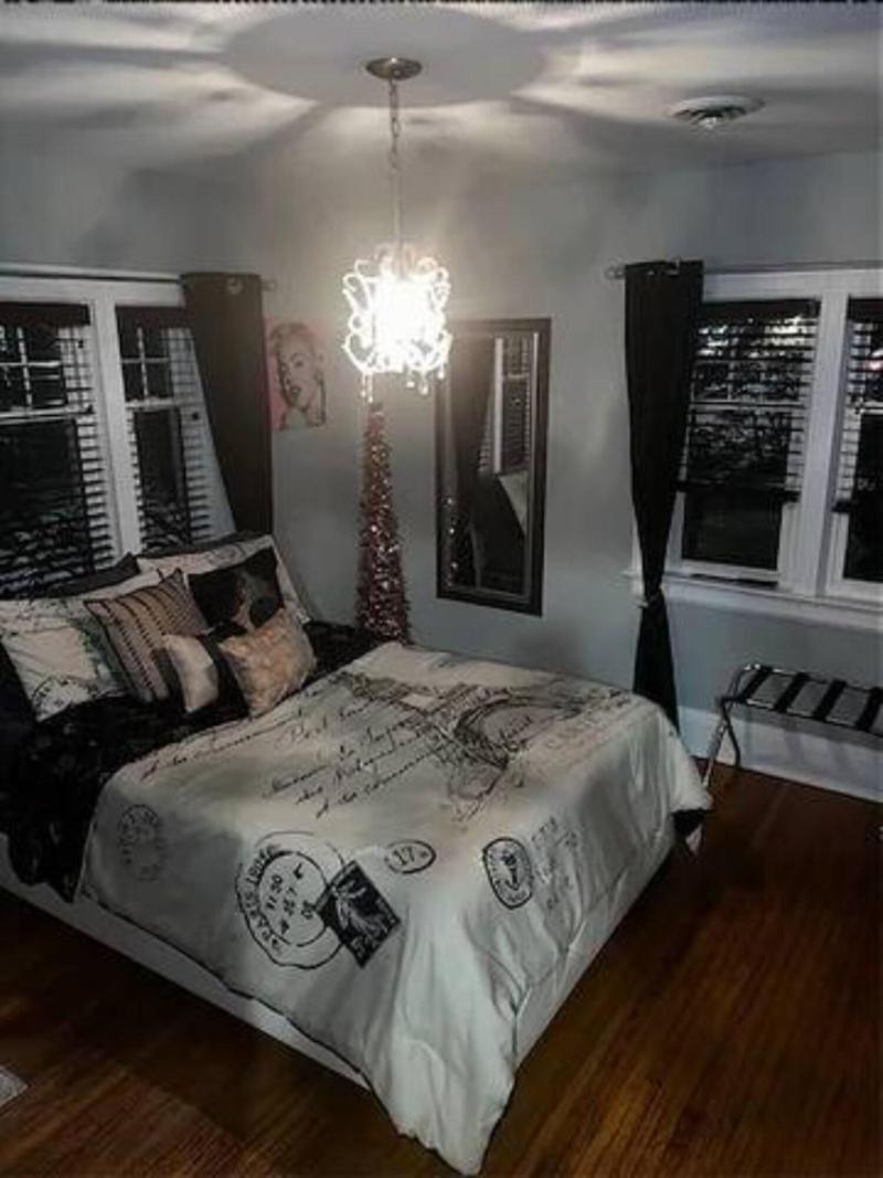 Nicklin House image