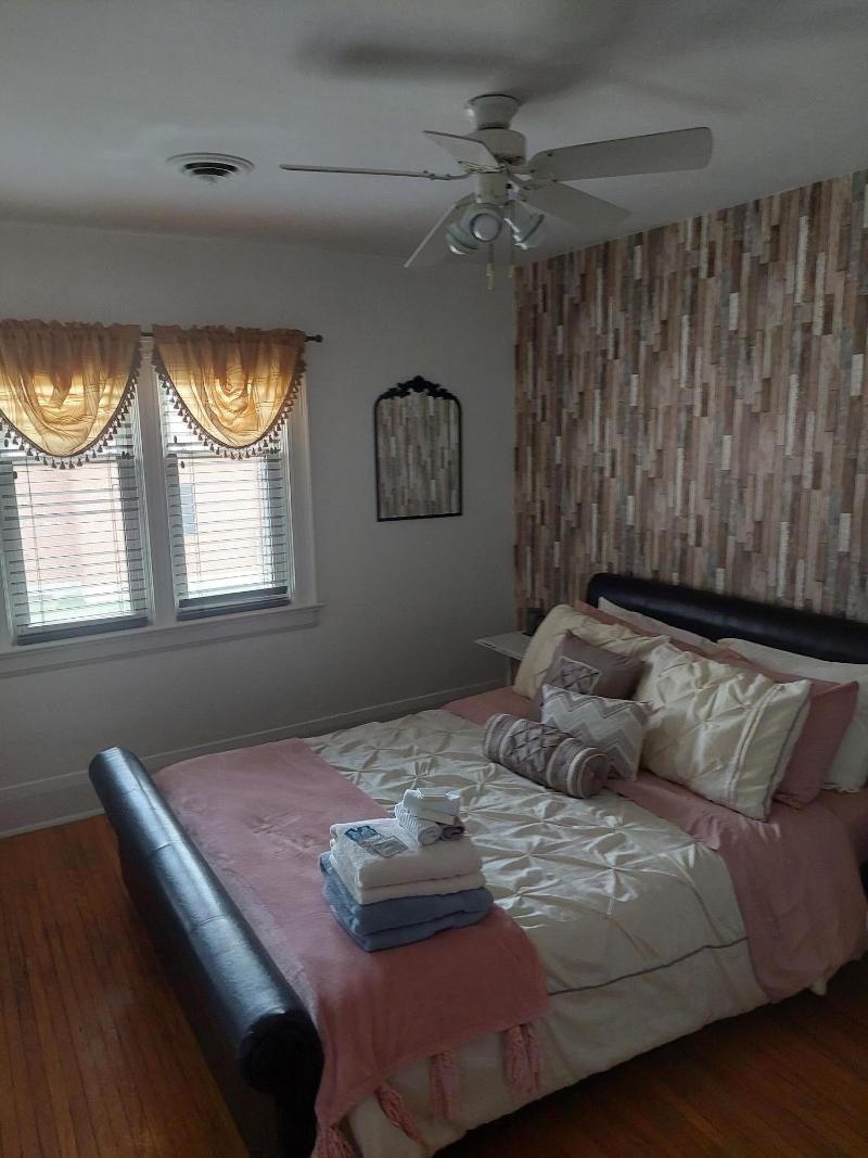 Nicklin House image