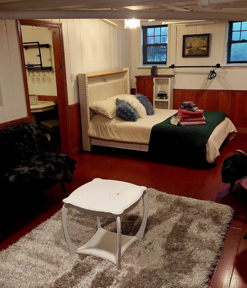 Nicklin House image