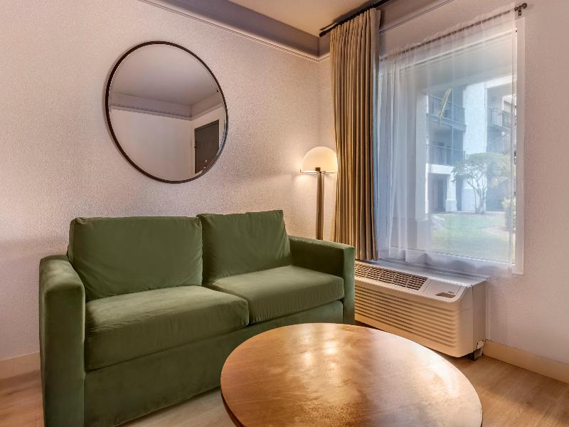 Voco Kissimmee Orlando By IHG image