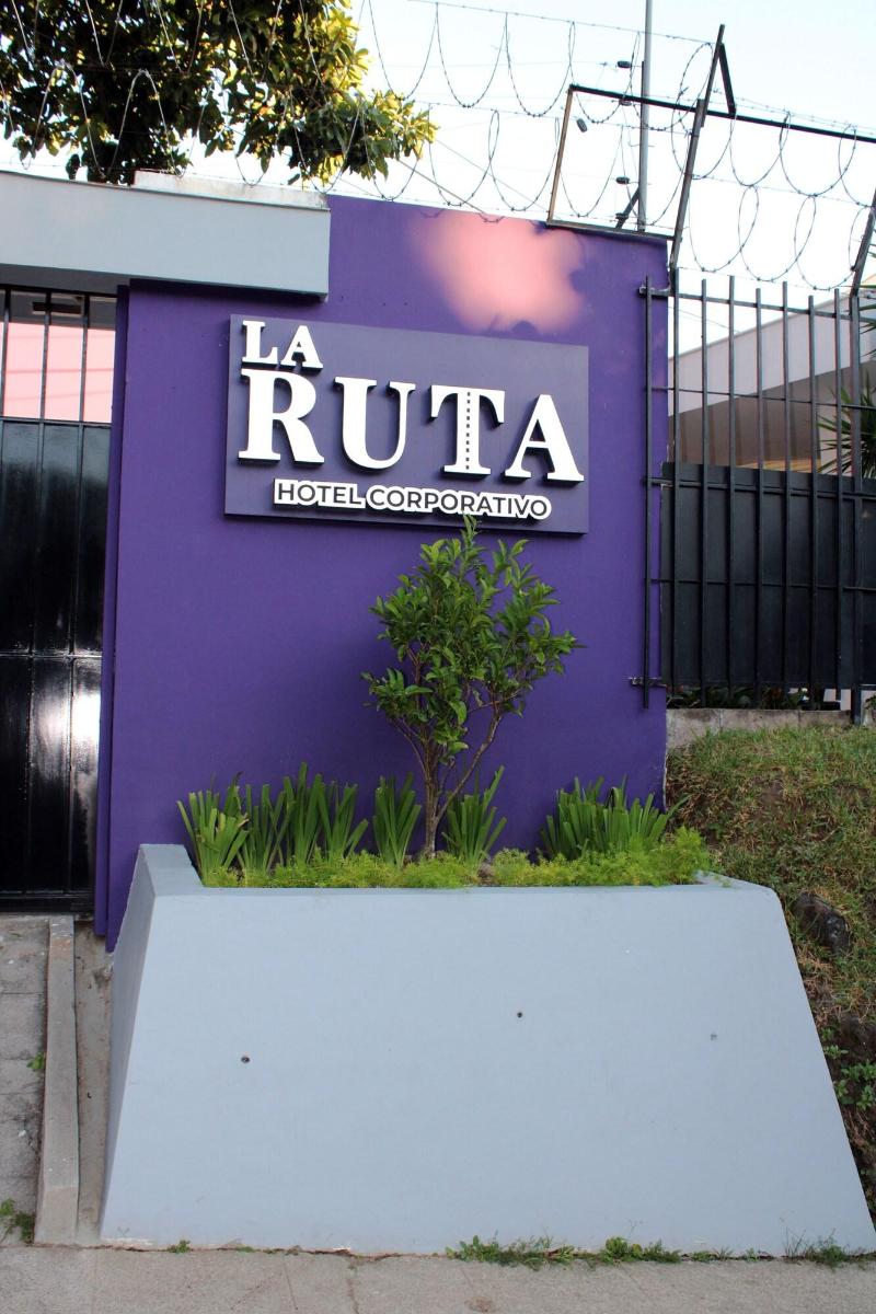 La Ruta Hotel Corporativo image