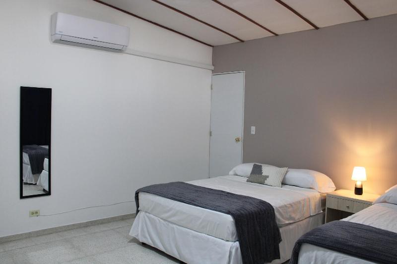 La Ruta Hotel Corporativo image
