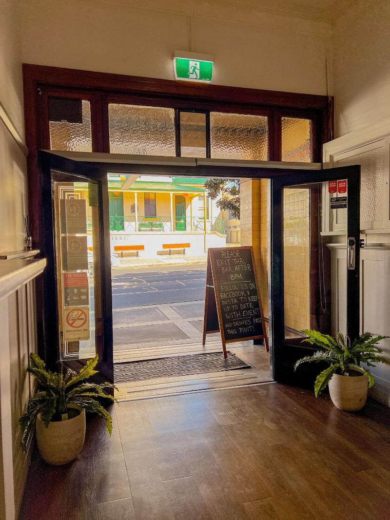 Commercial Hotel Bega image