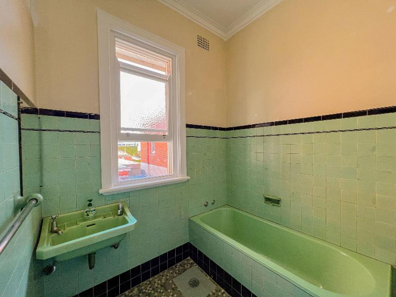 Commercial Hotel Bega image