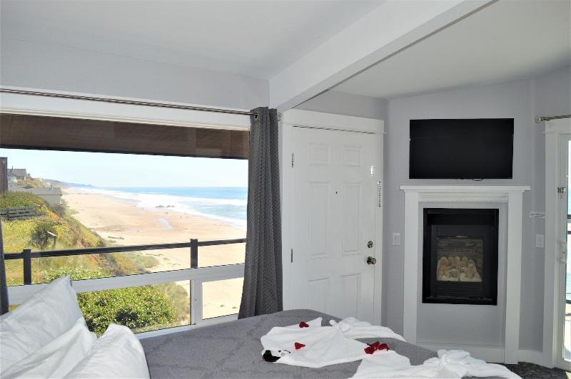 Beachfront Manor Hotel image