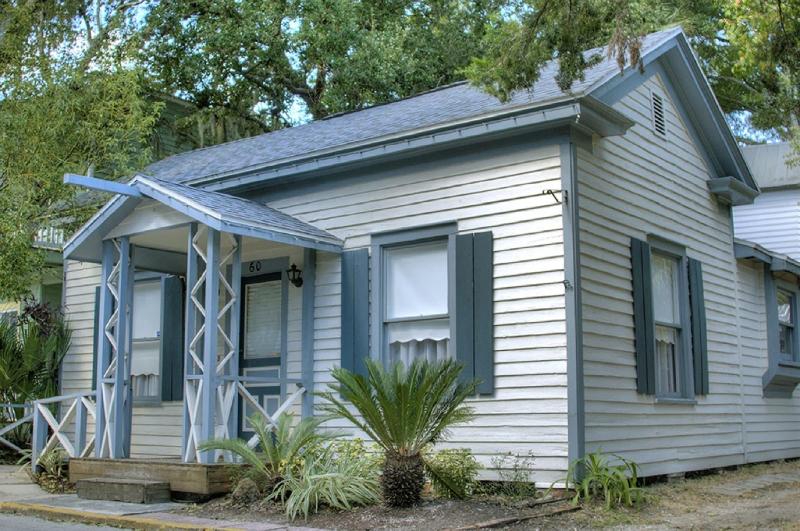 Carriage Way Inn