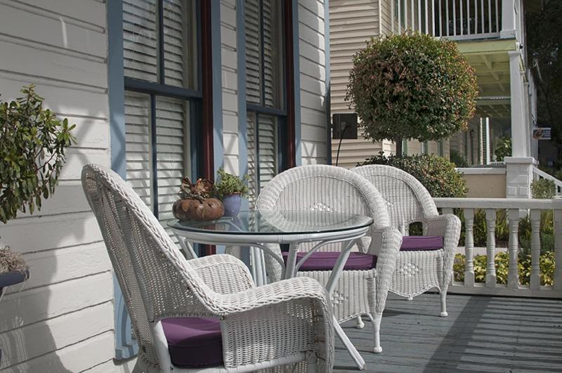 Carriage Way Inn