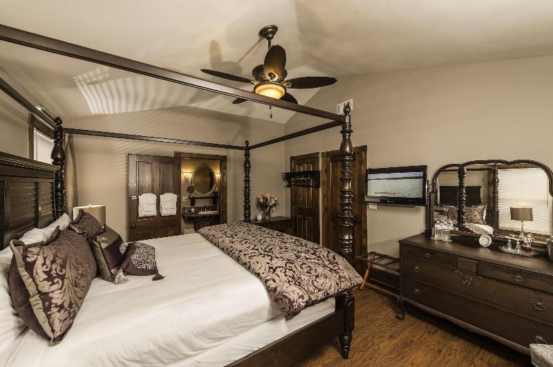 Carriage Way Inn — photo 37
