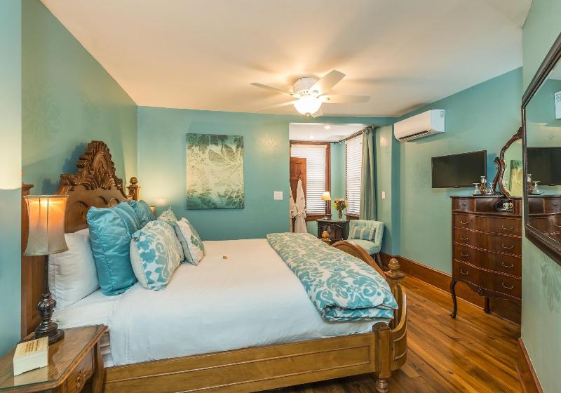 Carriage Way Inn — photo 13
