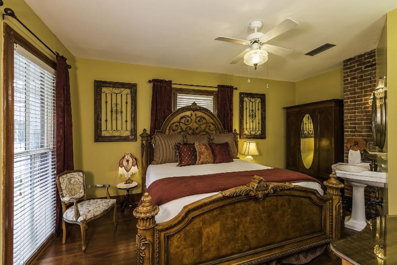 Carriage Way Inn — photo 6