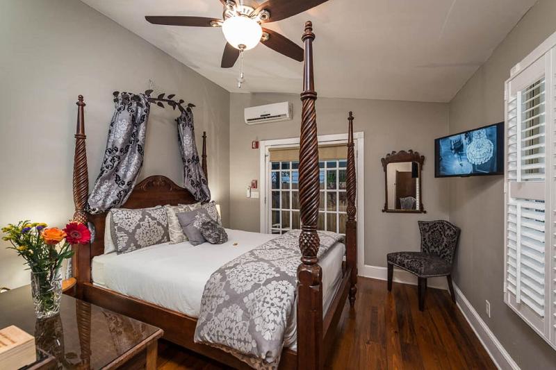 Carriage Way Inn — photo 24