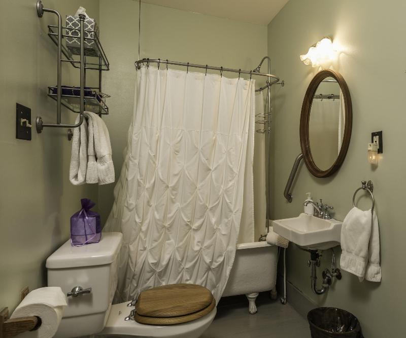 Carriage Way Inn — photo 46