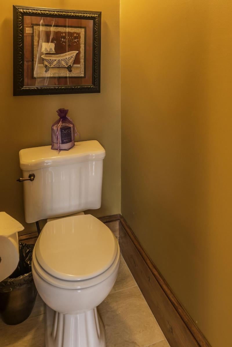 Carriage Way Inn — photo 57