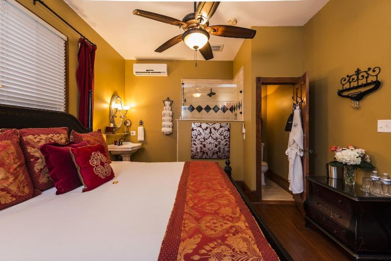 Carriage Way Inn — photo 16