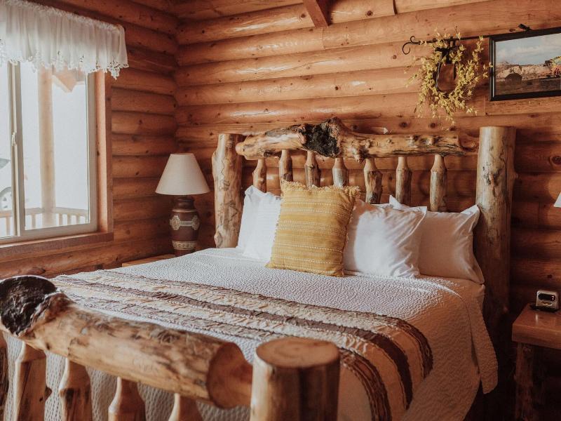 Bryce Canyon Log Cabins image