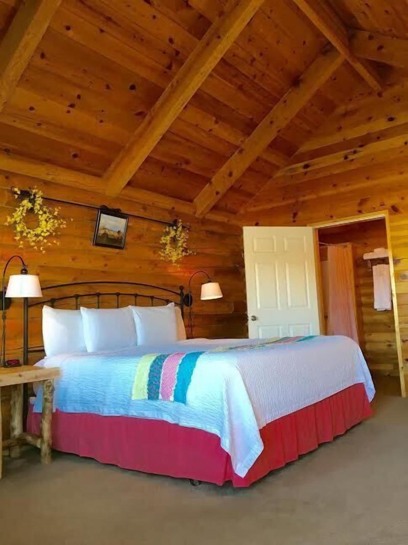 Bryce Canyon Log Cabins image