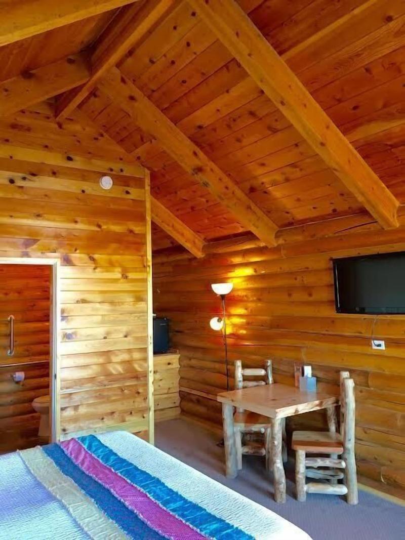 Bryce Canyon Log Cabins image