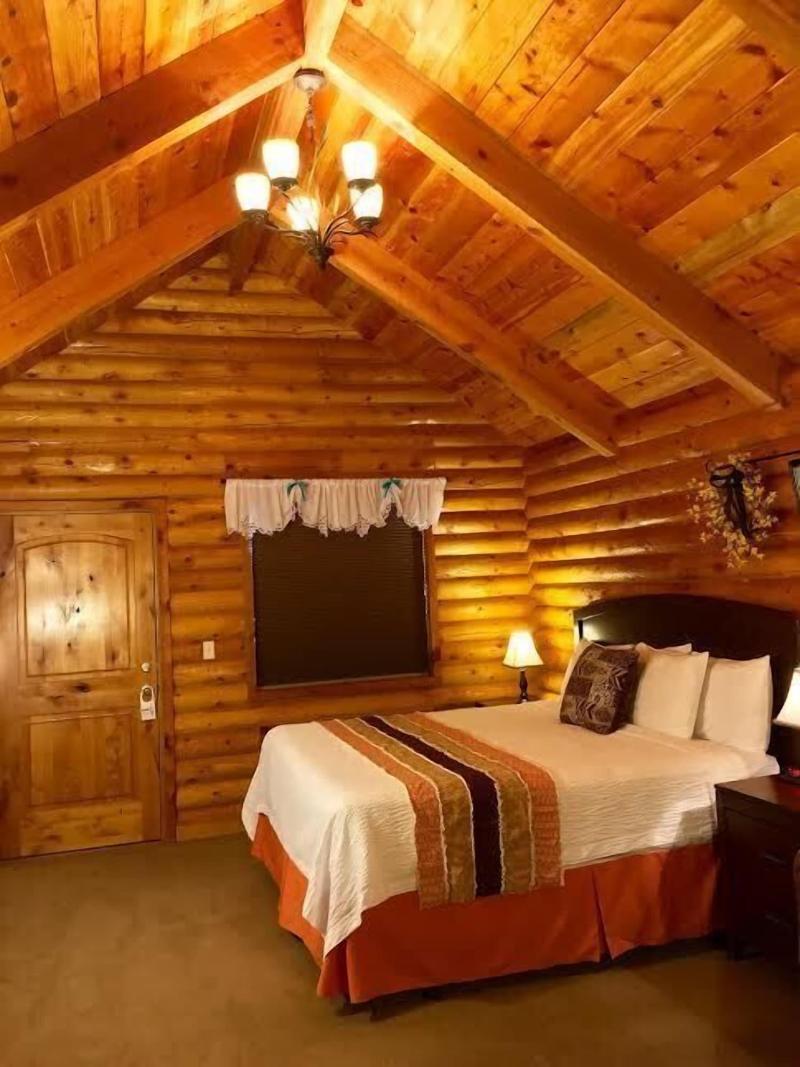 Bryce Canyon Log Cabins image