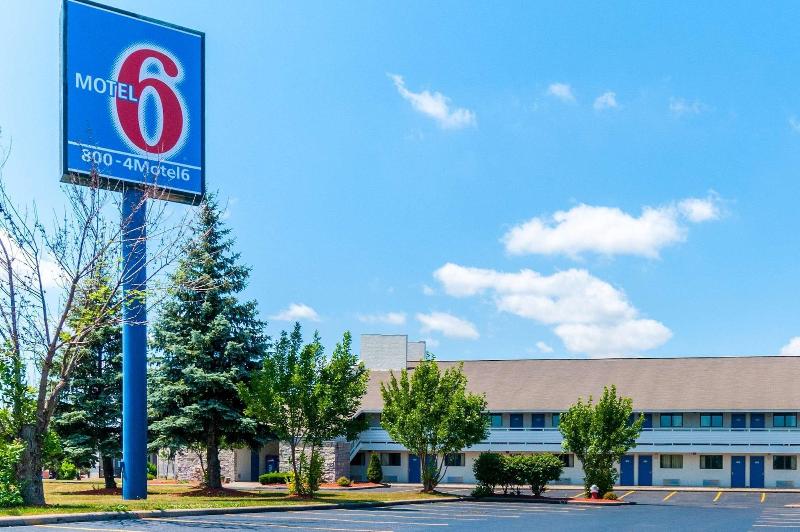 Motel 6 Southgate Mi Detroit image