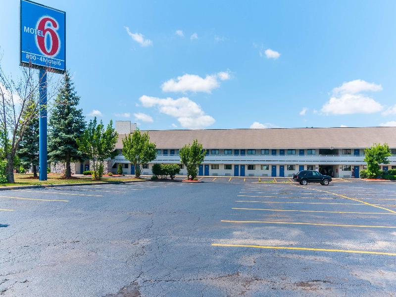 Motel 6 Southgate Mi Detroit image