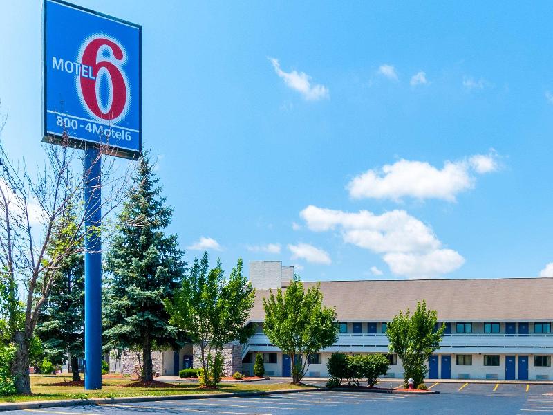 Motel 6 Southgate Mi Detroit image