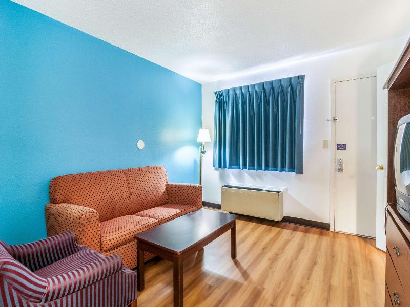 Motel 6 Southgate Mi Detroit image