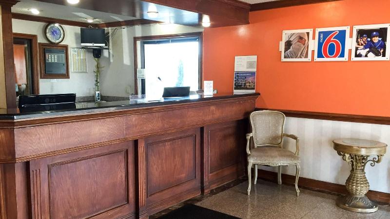 Motel 6 Southgate Mi Detroit image