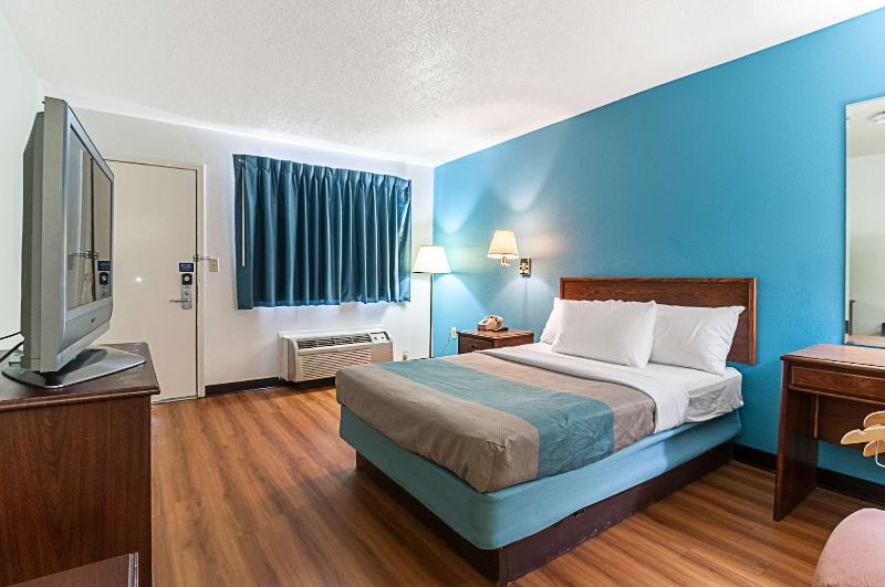 Motel 6 Southgate Mi Detroit image