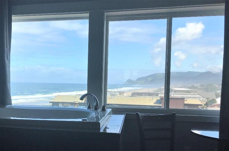 Starfish Manor Oceanfront Hotel image