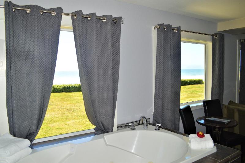 Starfish Manor Oceanfront Hotel image
