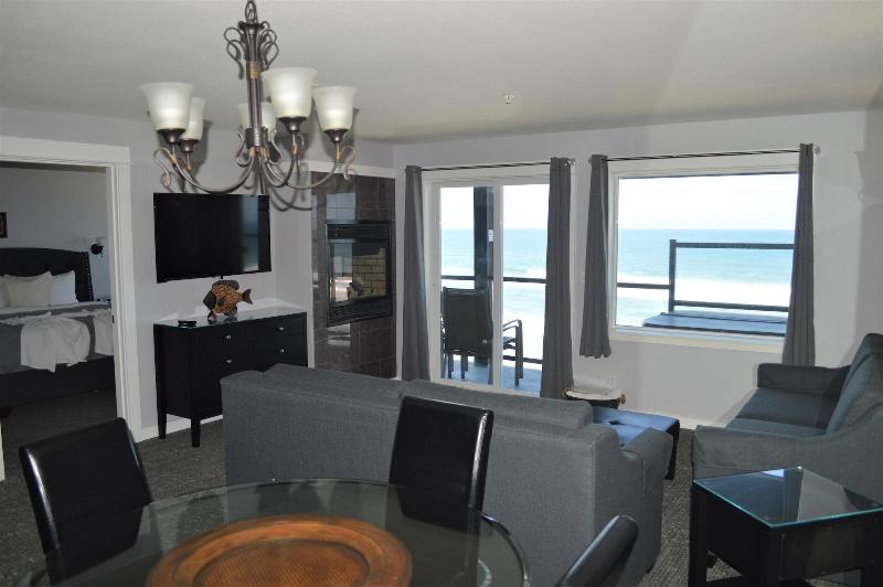 Starfish Manor Oceanfront Hotel image