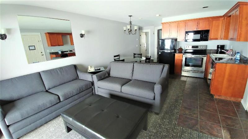 Starfish Manor Oceanfront Hotel image