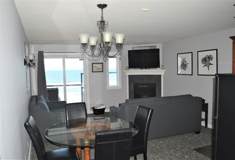 Starfish Manor Oceanfront Hotel image