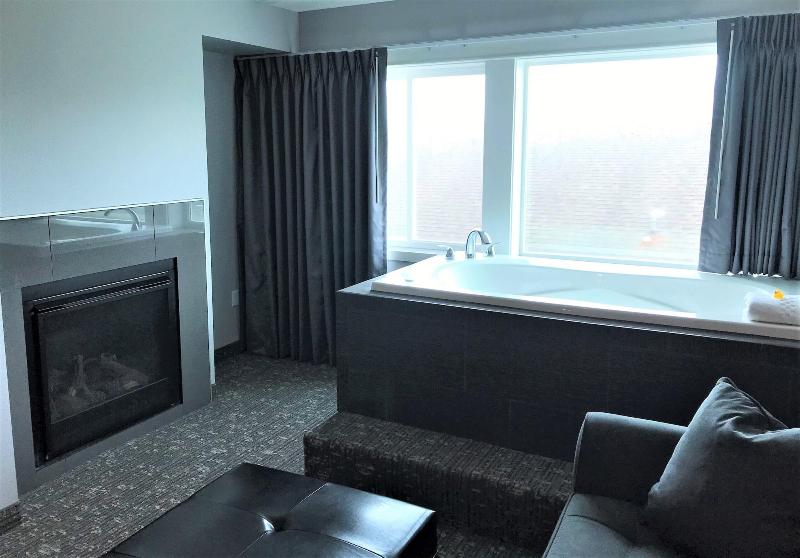 Starfish Manor Oceanfront Hotel image