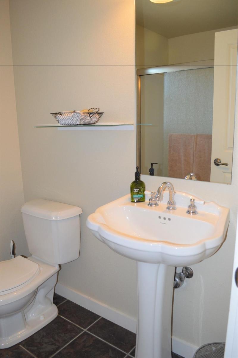 Starfish Manor Oceanfront Hotel image