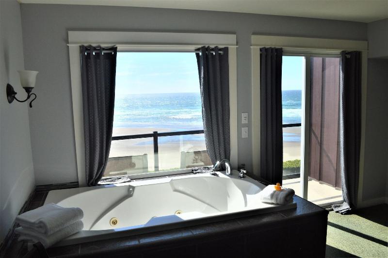 Starfish Manor Oceanfront Hotel image