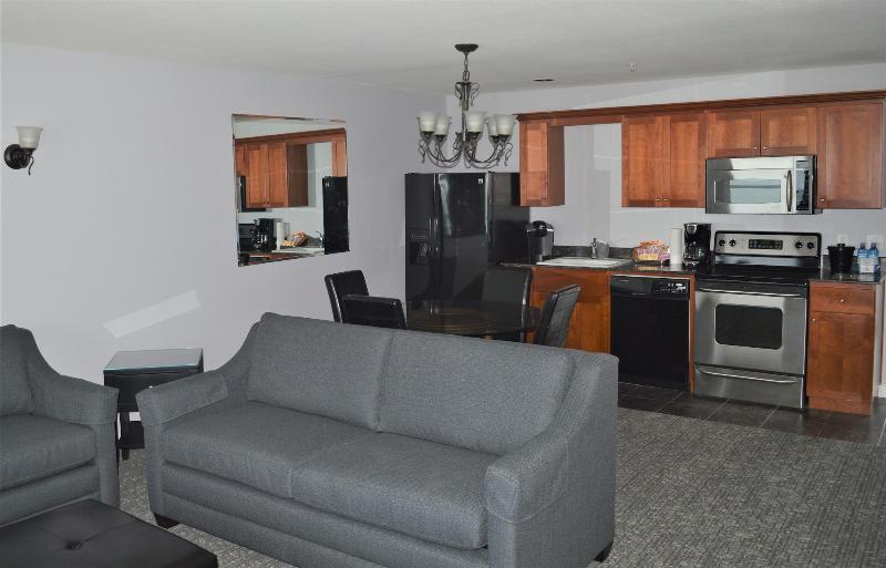 Starfish Manor Oceanfront Hotel image