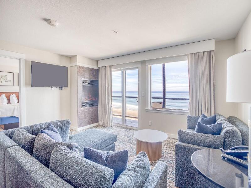Starfish Manor Oceanfront Hotel image