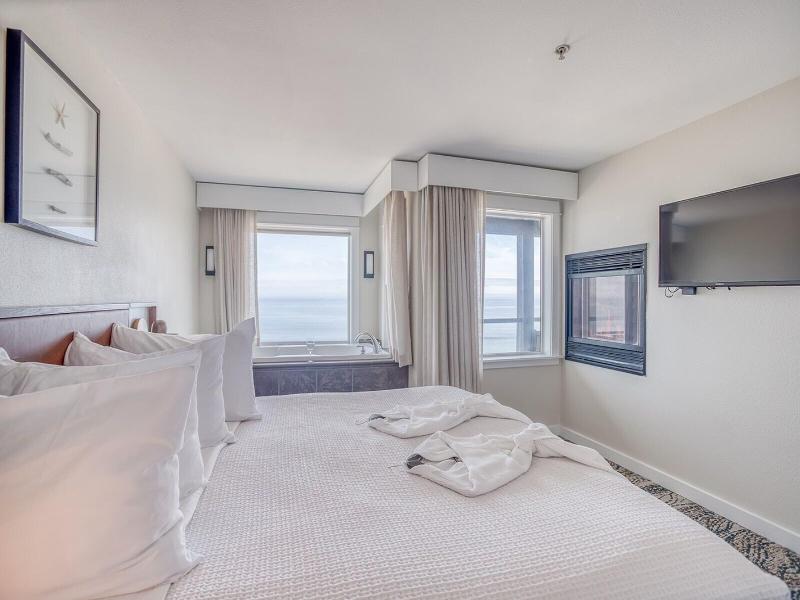 Starfish Manor Oceanfront Hotel image