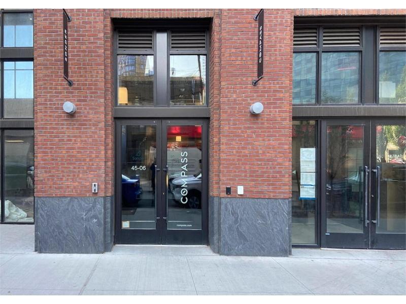 Court Sq Htl Long Island C NY, Belvilla District 6 4