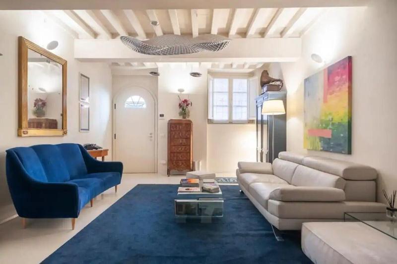 Luxury Tower House In The Heart Of Pisa image