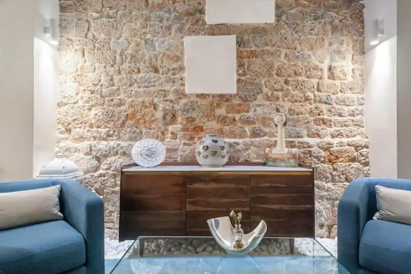 Luxury Tower House In The Heart Of Pisa image