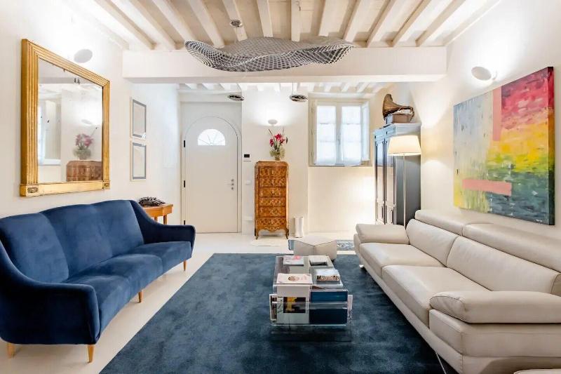 Luxury Tower House In The Heart Of Pisa image
