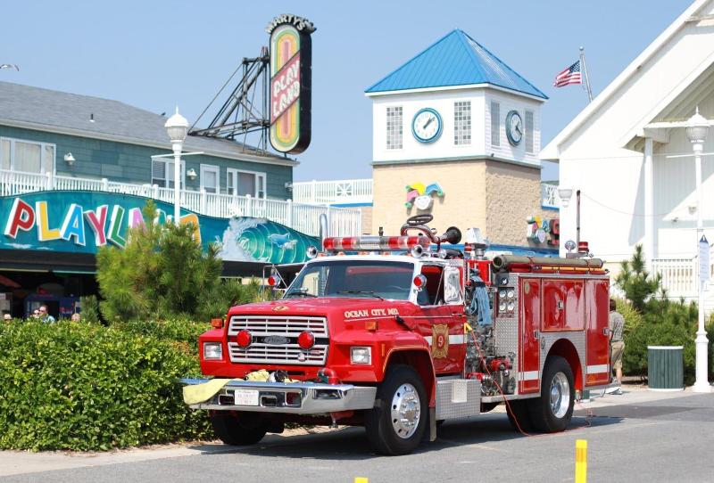 Seabonay Oceanfront Motel image