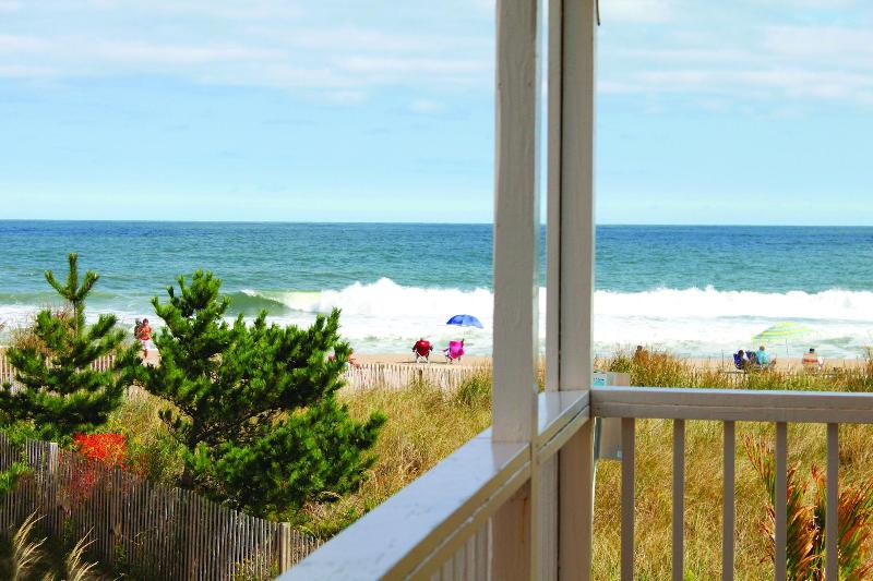 Seabonay Oceanfront Motel image
