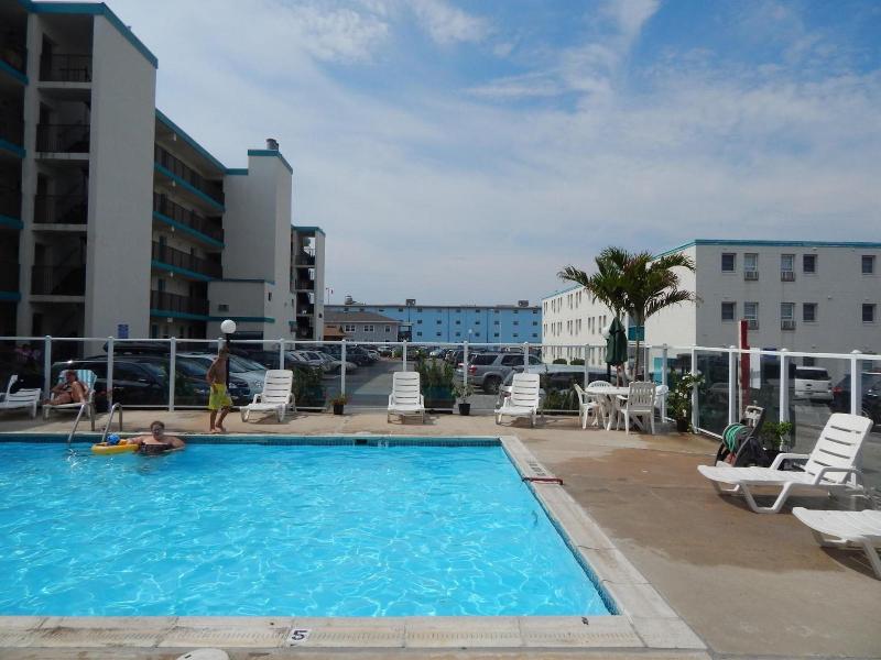 Seabonay Oceanfront Motel image