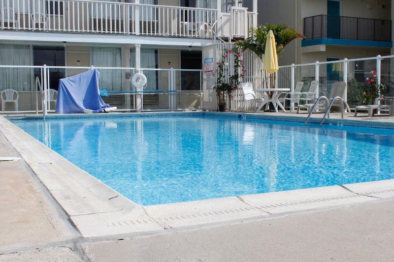 Seabonay Oceanfront Motel image