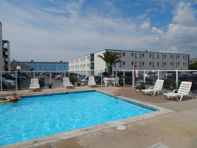 Seabonay Oceanfront Motel image