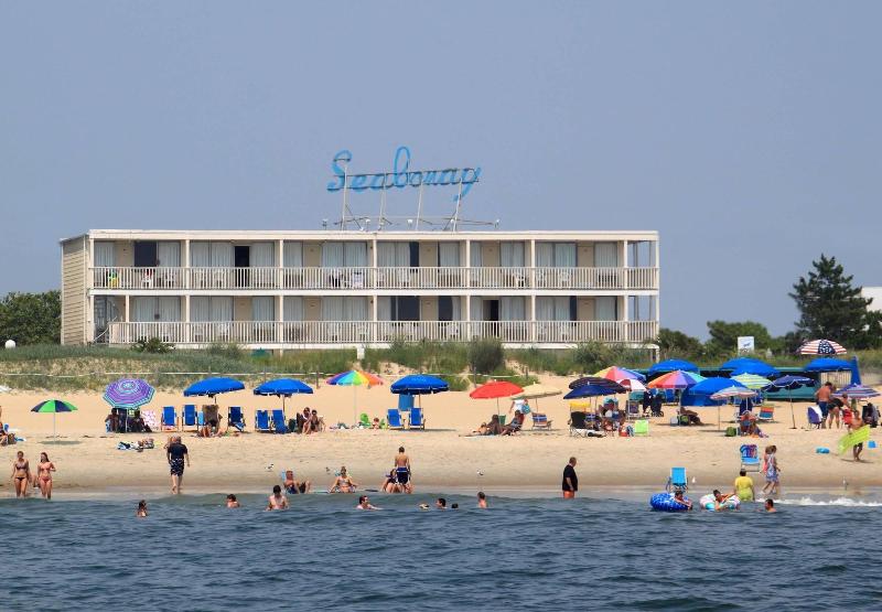 Seabonay Oceanfront Motel image