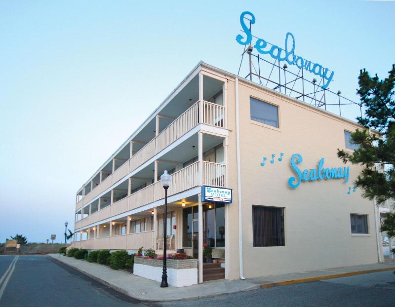 Seabonay Oceanfront Motel image